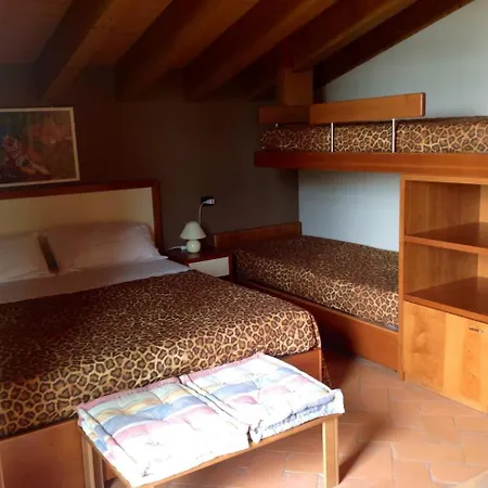 La Folaga לינה וארוחת בוקר גביראטה