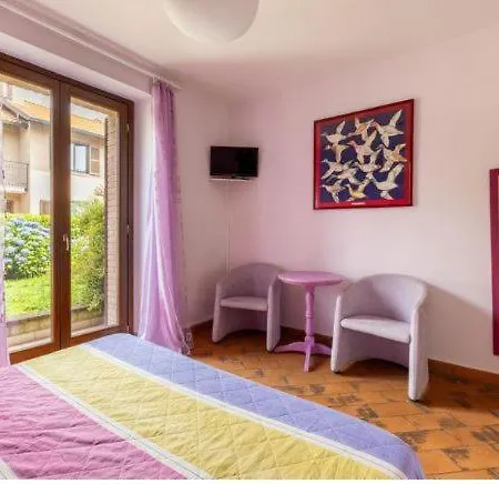 לינה וארוחת בוקר La Folaga גביראטה